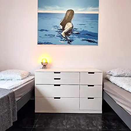 לינה וארוחת בוקר Perro Y Osito Coliving - *